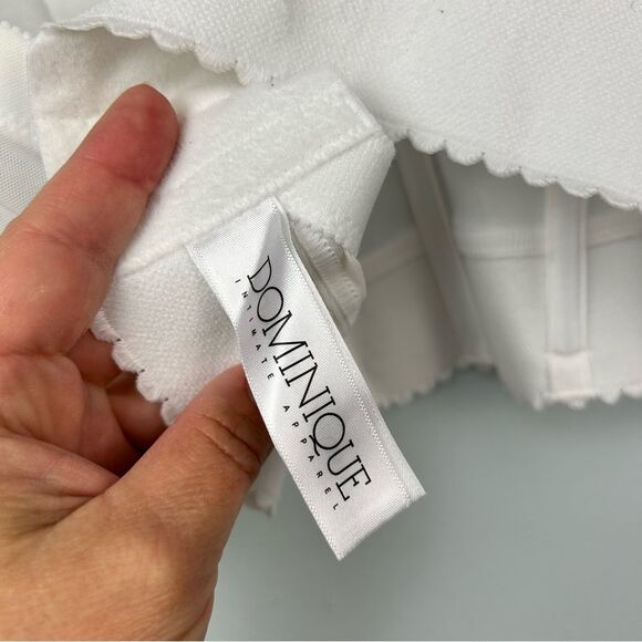 Elegant White Bustier Top - Picture 12 of 16